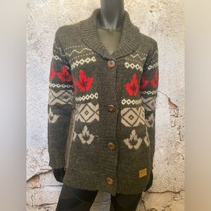 Northern Lifestyles Hand Knit Wool Cardigan 🇨🇦